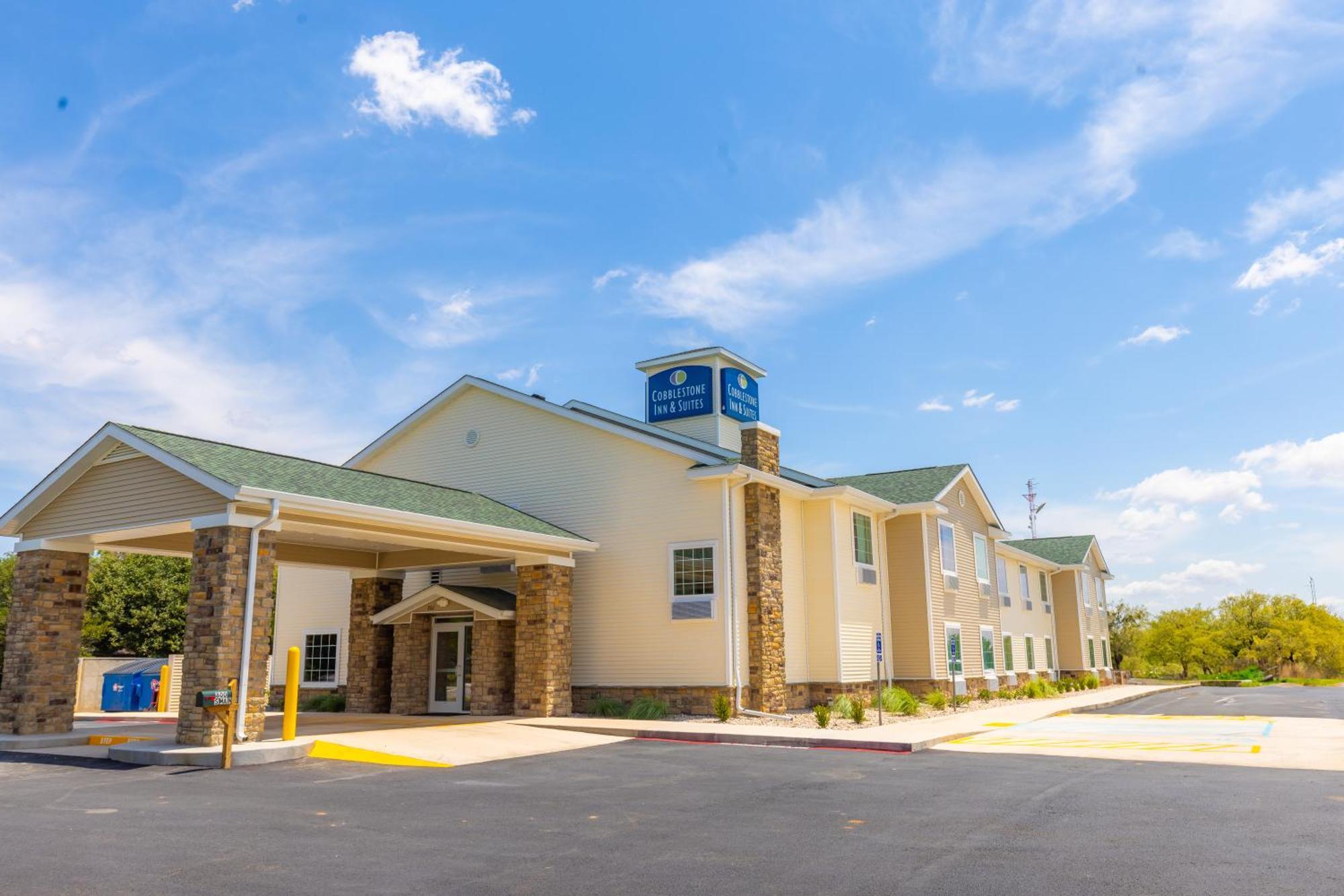 Cobblestone Inn & Suites - Winters Exteriér fotografie