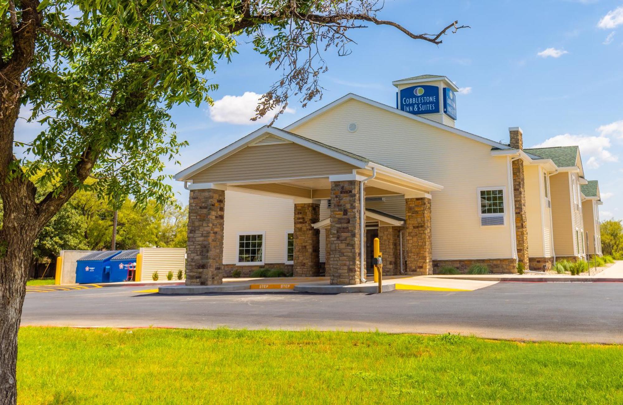 Cobblestone Inn & Suites - Winters Exteriér fotografie